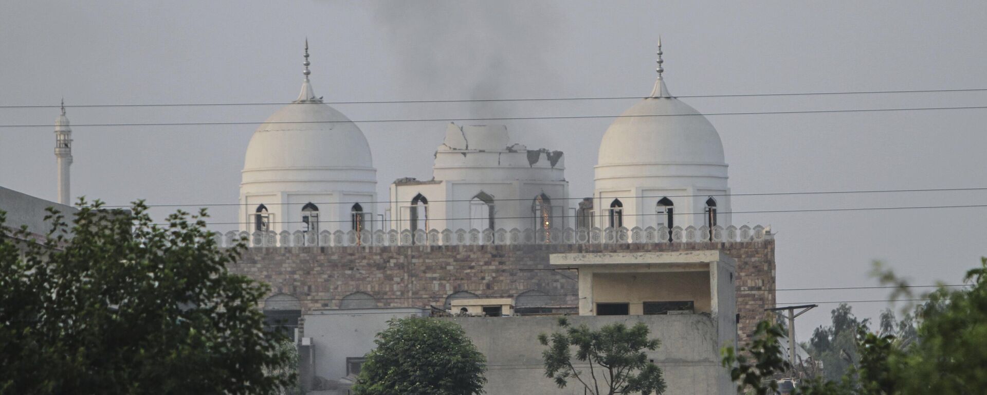 Oštećena džamija u Pakistanu usled indijskog napada - Sputnik Srbija, 1920, 07.05.2025