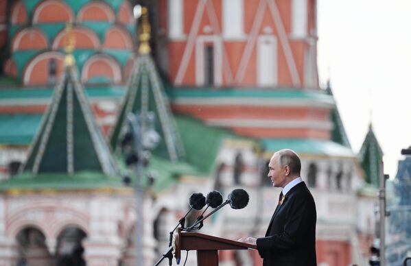 Председник Русије Владимир Путин обратио се поводом Дана победе Председник Русије Владимир Путин обратио се поводом Дана победе - Sputnik Србија