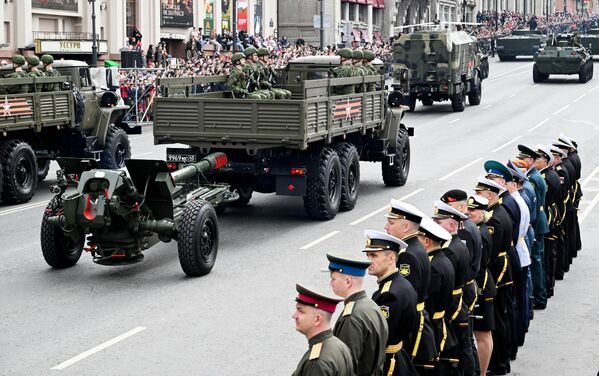 Vojnici na vojnoj paradi u čast 80. godišnjice Pobede u Velikom otadžbinskom ratu u Vladivostoku. Vojnici na vojnoj paradi u čast 80. godišnjice Pobede u Velikom otadžbinskom ratu u Vladivostoku. - Sputnik Srbija