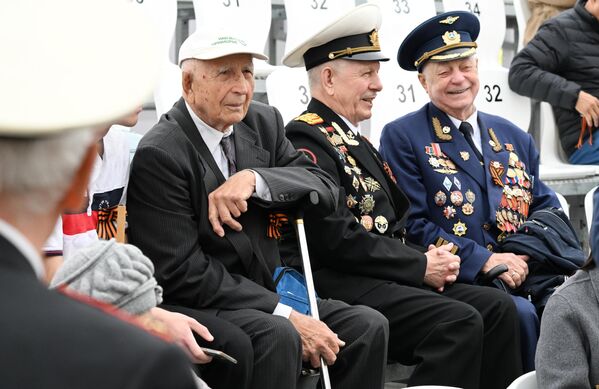 Veterani na obeležavanju 80. godišnjice Pobede u Velikom otadžbinskom ratu u Vladivostoku. Veterani na obeležavanju 80. godišnjice Pobede u Velikom otadžbinskom ratu u Vladivostoku. - Sputnik Srbija