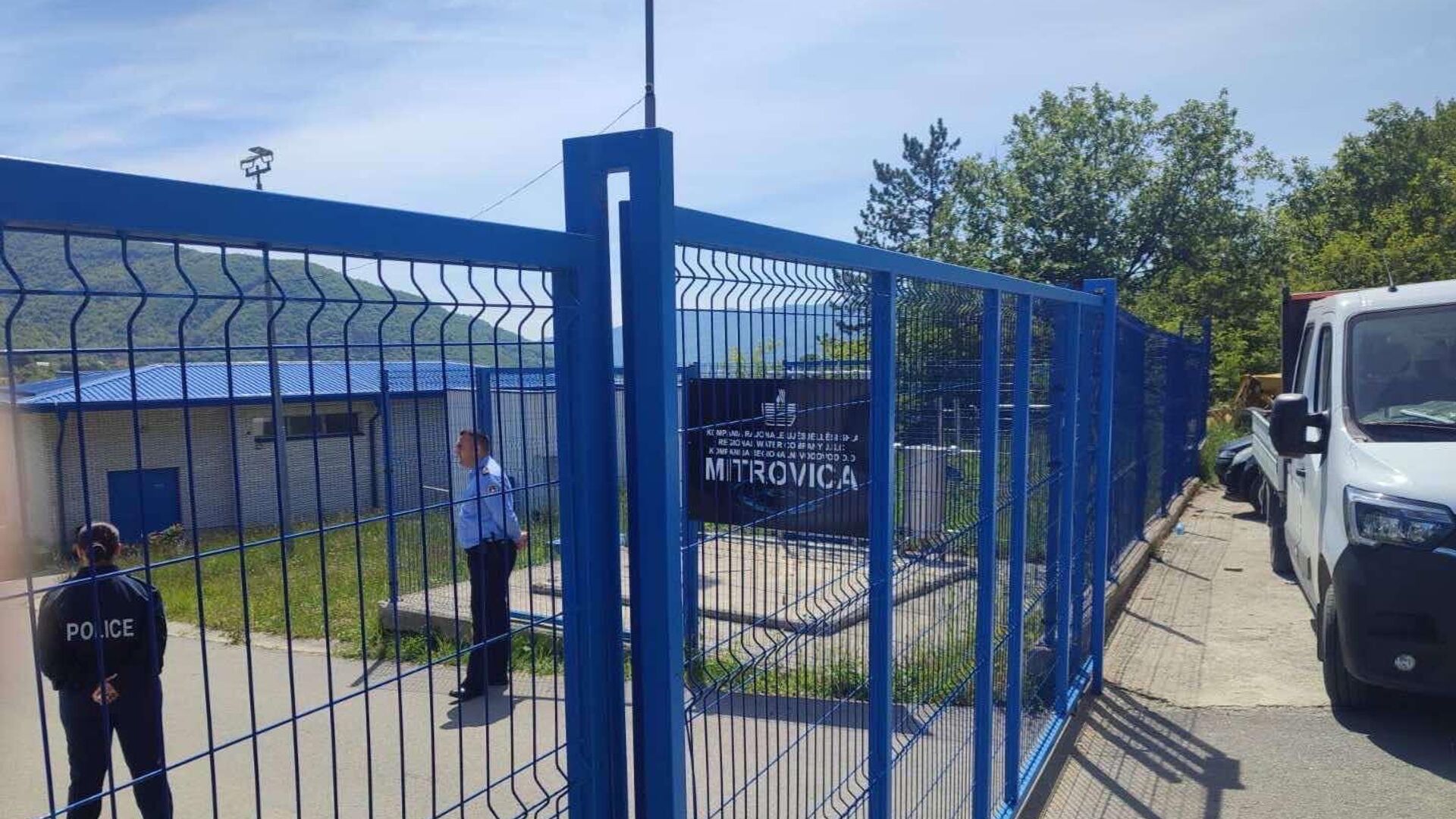 Tzv. kosovska policija upala u Vodovod u Zubinom Potoku Tzv. kosovska policija upala u Vodovod u Zubinom Potoku - Sputnik Srbija, 1920, 15.05.2025