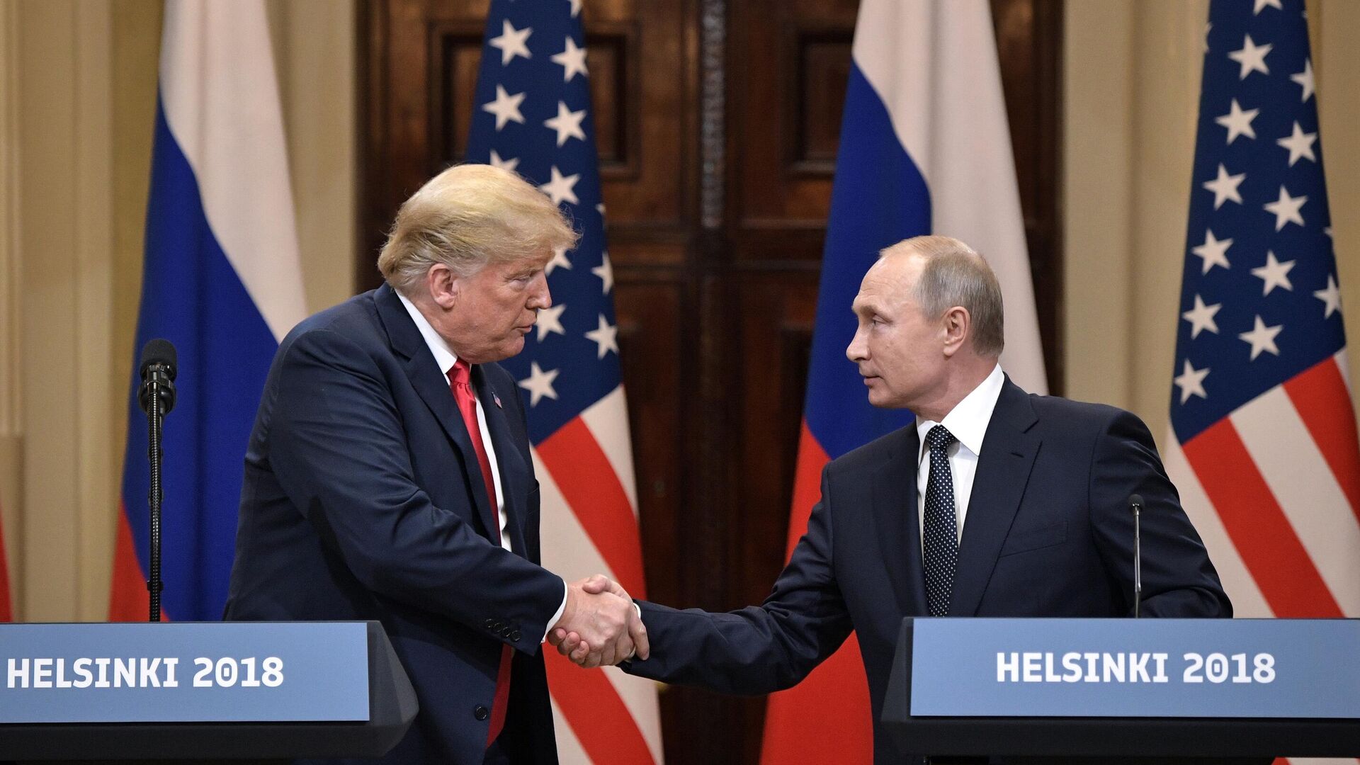 Архивска фотографија, председници САД и Русије, Доналд Трамп и Владимир Путин Архивска фотографија, председници САД и Русије, Доналд Трамп и Владимир Путин - Sputnik Србија, 1920, 09.08.2025