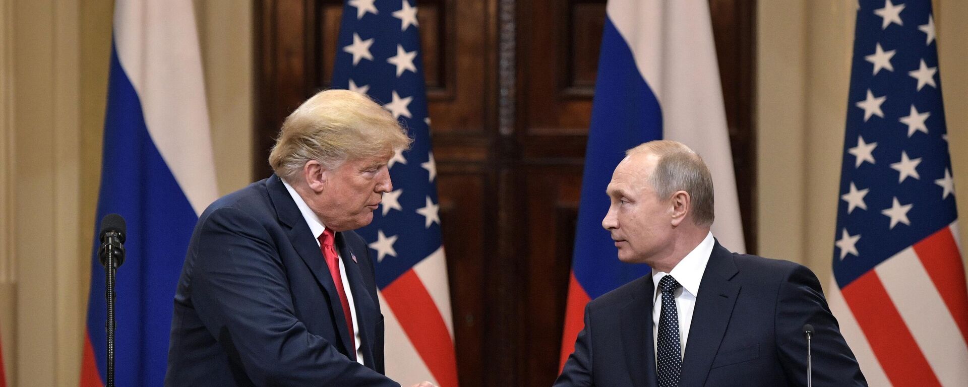 Arhivska fotografija, predsednici SAD i Rusije, Donald Tramp i Vladimir Putin - Sputnik Srbija, 1920, 03.07.2025