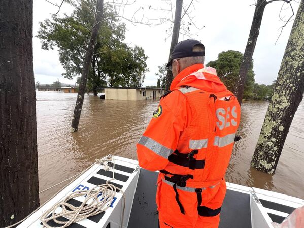 Власти су отвориле 14 центара за евакуацију до четвртка. - Sputnik Србија