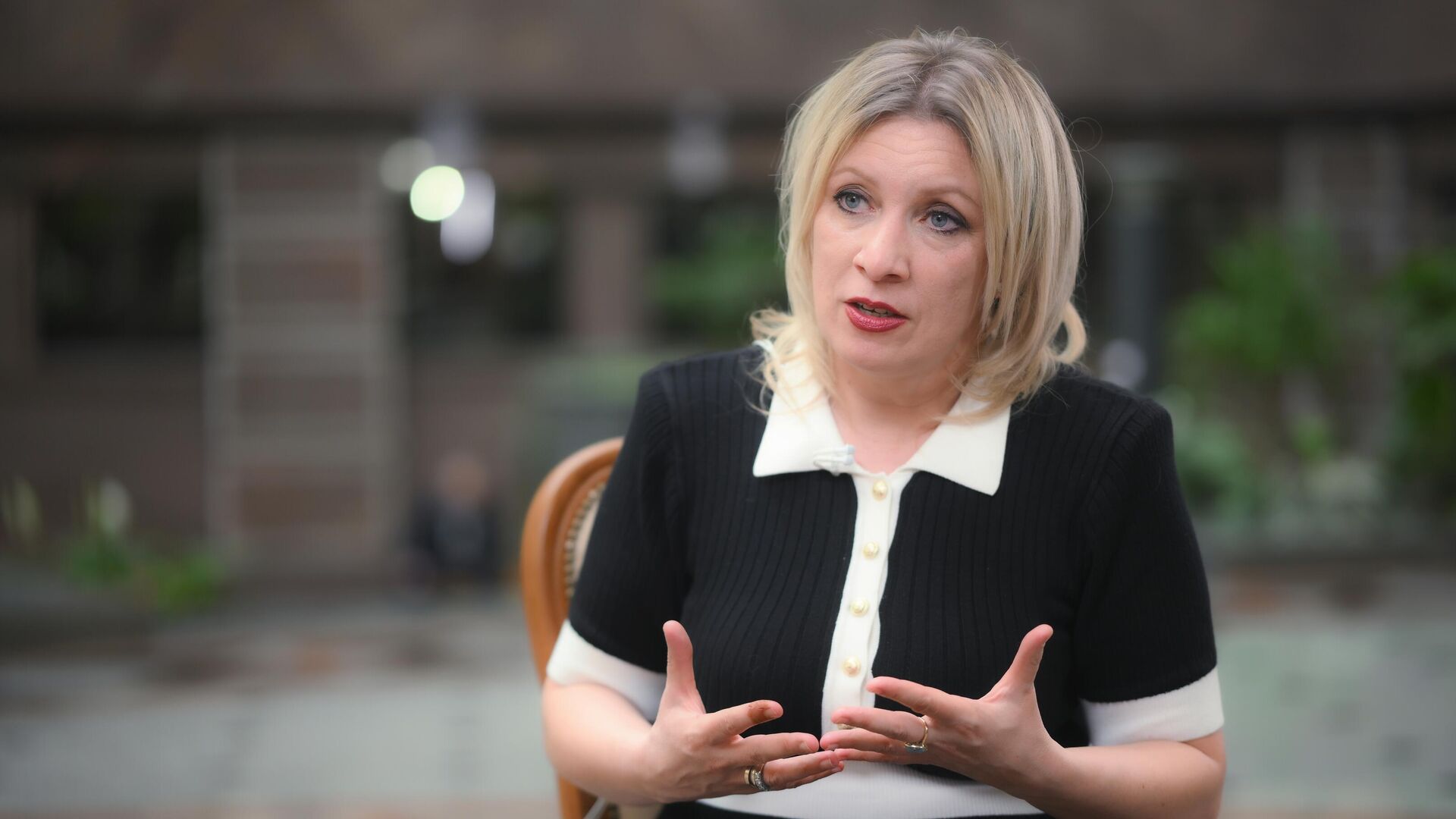 Захарова: Међународне структуре за људска права не проучавају злочине украјинске војске /видео/