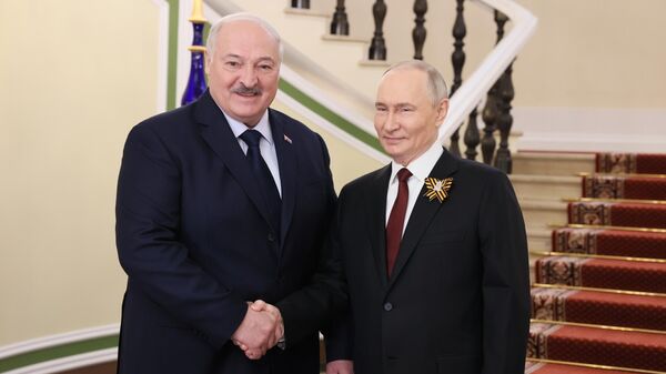 Председници Белорусије и Русије, Александар Лукашенко и Владимир Путин - Sputnik Србија