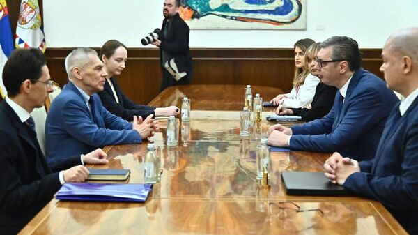 Predsednik Srbije Aleksandar Vučić primio je ambasadora Ruske Federacije Aleksandra Bocan-Harčenka. - Sputnik Srbija