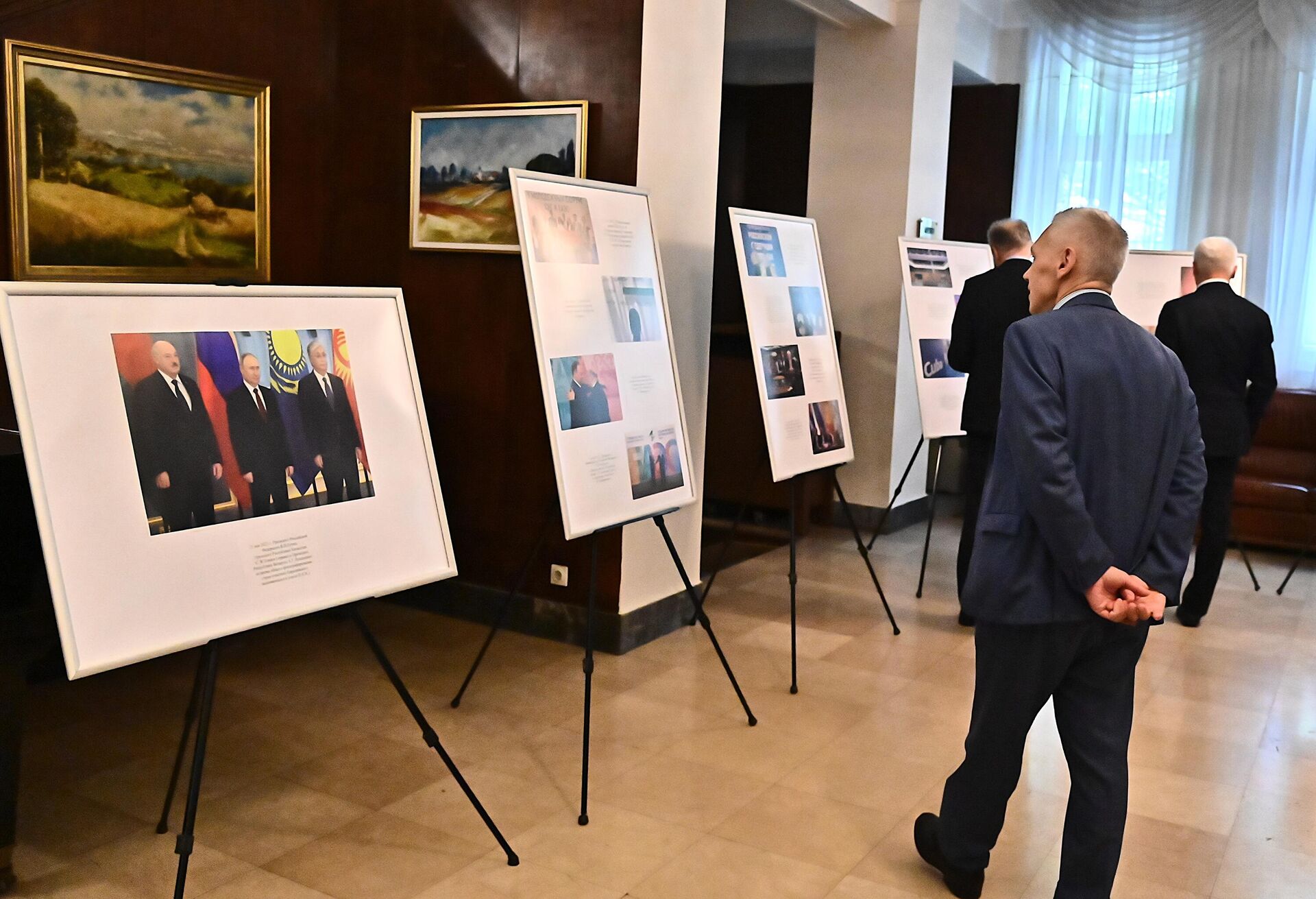 Изложба поводом 11. годишњице потписавања споразума о оснивању Евроазијске економске уније Изложба поводом 11. годишњице потписавања споразума о оснивању Евроазијске економске уније - Sputnik Србија, 1920, 29.05.2025