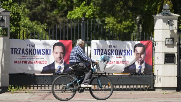 Plakat kandidata na predsedničkim izborima u Poljskoj - Sputnik Srbija