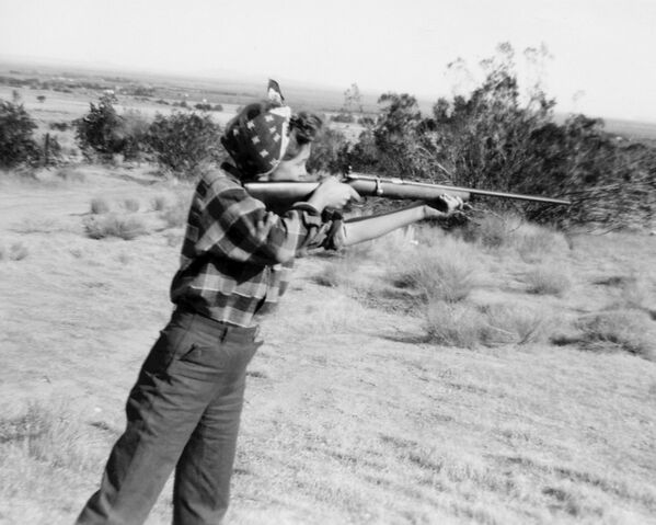 Poznata po igranju komičnih likova "seksepilnih plavuša", postala je jedan od najpopularnijih seks simbola 1950-ih i ranih 1960-ih, kao i simbol seksualne revolucije tog doba. - Sputnik Srbija