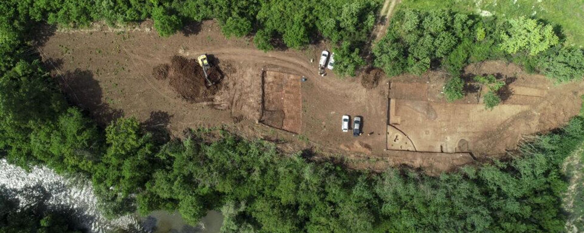 Несвакидашњи археолошки локалитет са системом ровова и палисада у виду концентричних кругова назива се рондел - Sputnik Србија, 1920, 07.06.2025