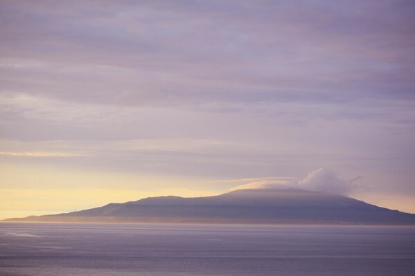 Поглед на вулканско острво Мијакеџима у Токију. Поглед на вулканско острво Мијакеџима у Токију. - Sputnik Србија