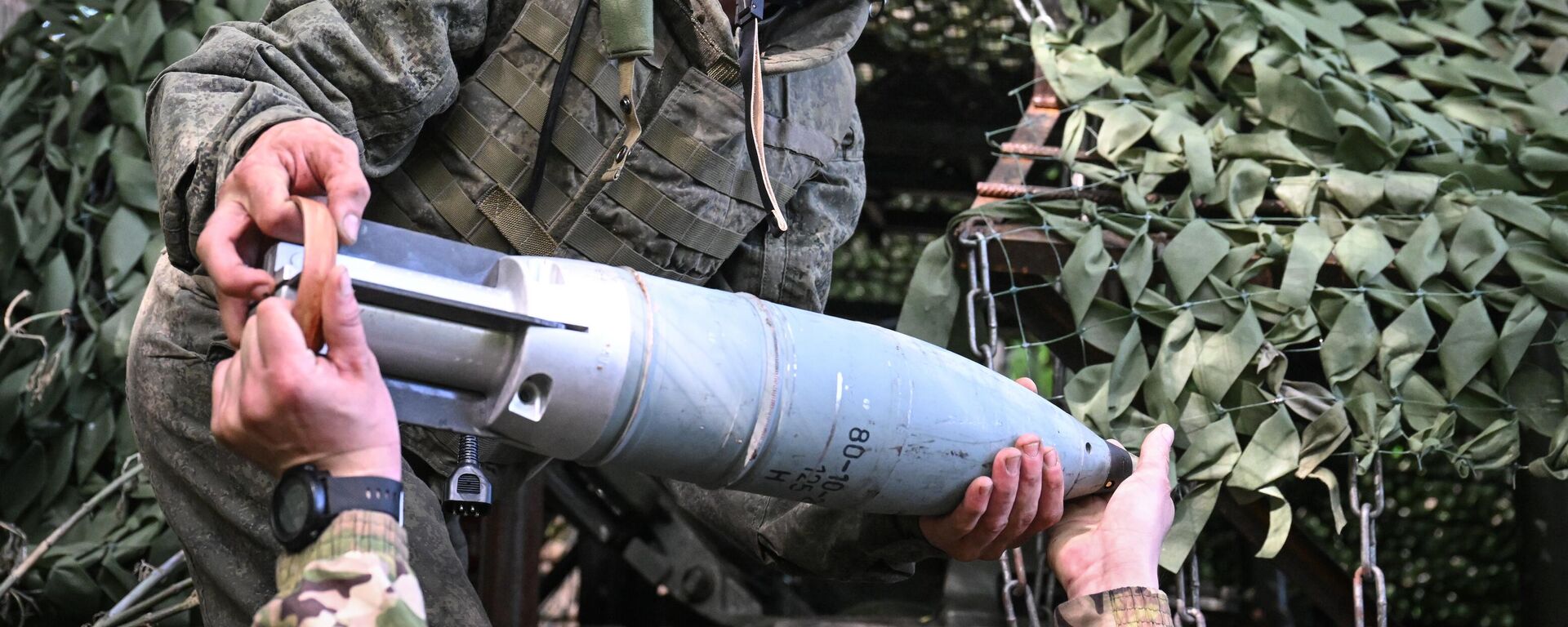 Посада тенка Т-80БВМ у зони специјалне војне операције - Sputnik Србија, 1920, 11.06.2025