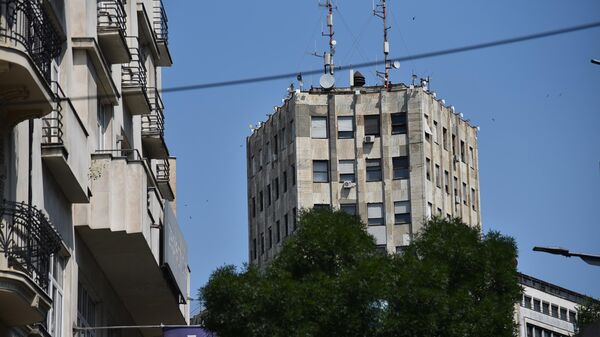 Министарство: Хитна акција збрињавања птића беле чиопе; Протест због билборда на Палати „Албанија“