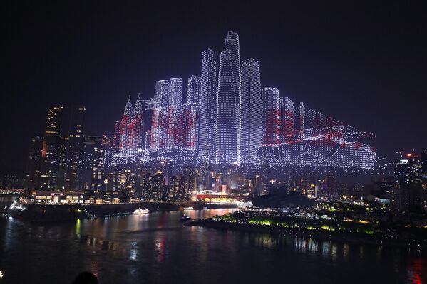 Овакве представе све више замењују традиционалне ватромете због своје прецизности и еколошке прихватљивости. - Sputnik Србија