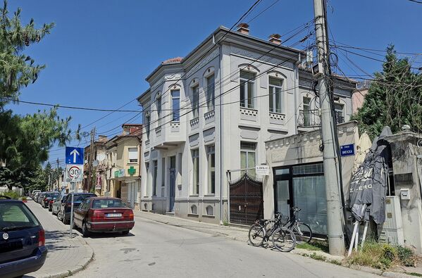 Први српски конзулат у Битољу је свечано отворен 25. априла 1889. године. Први конзул био је Димитрије Боди, човек који ће са својим првим сарадником Браниславом Нушићем ударити темеље српској дипломатији у Македонији  - Sputnik Србија