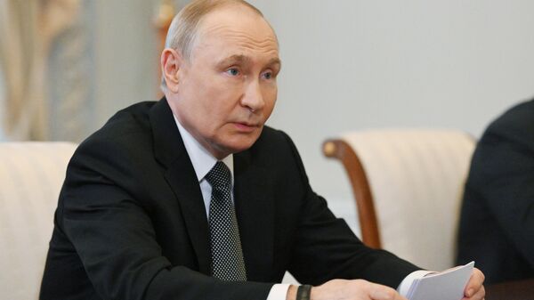 Путин: Руски и украјински меморандум два супротна документа, Москва спремна за састанак с Кијевом