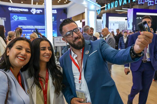 Било је времена и за селфи. Било је времена и за селфи. - Sputnik Србија