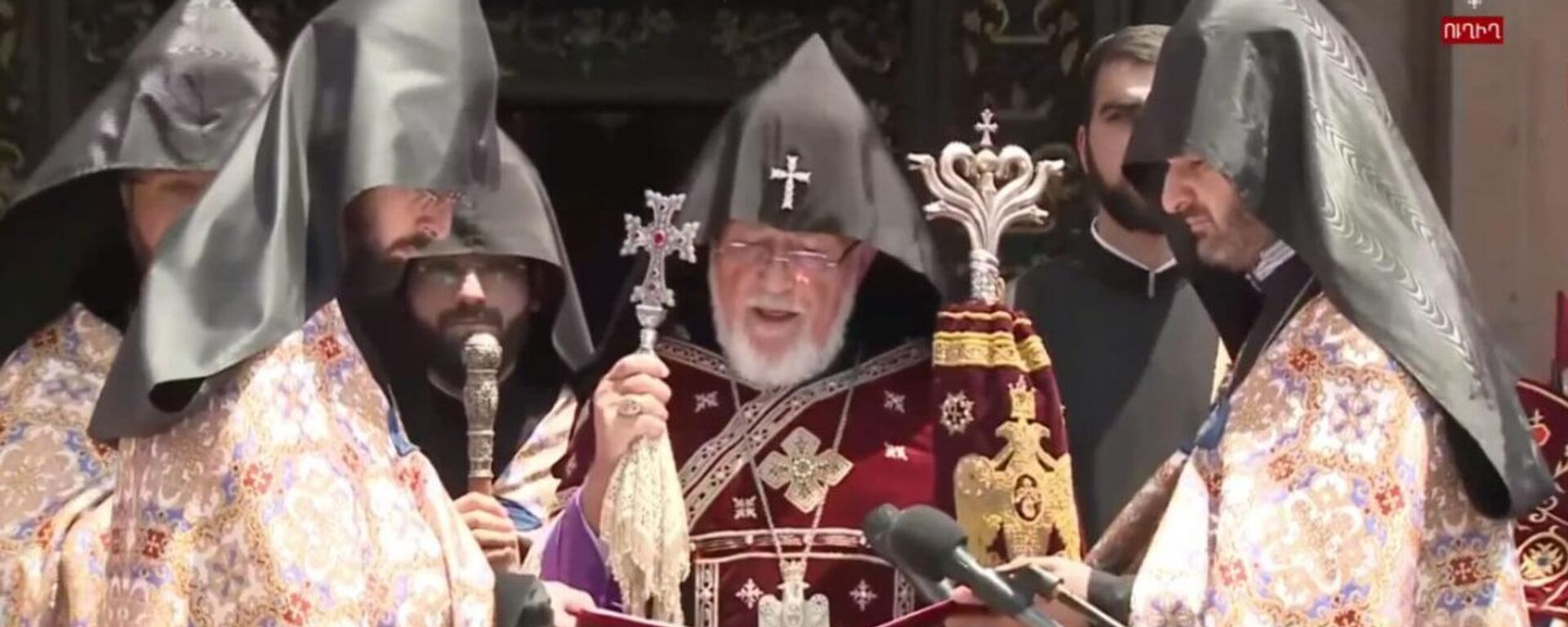 Выступление Католикоса Гарегина II перед собравшимся (22 июня 2025). Эчмиадзин - Sputnik Србија, 1920, 22.06.2025