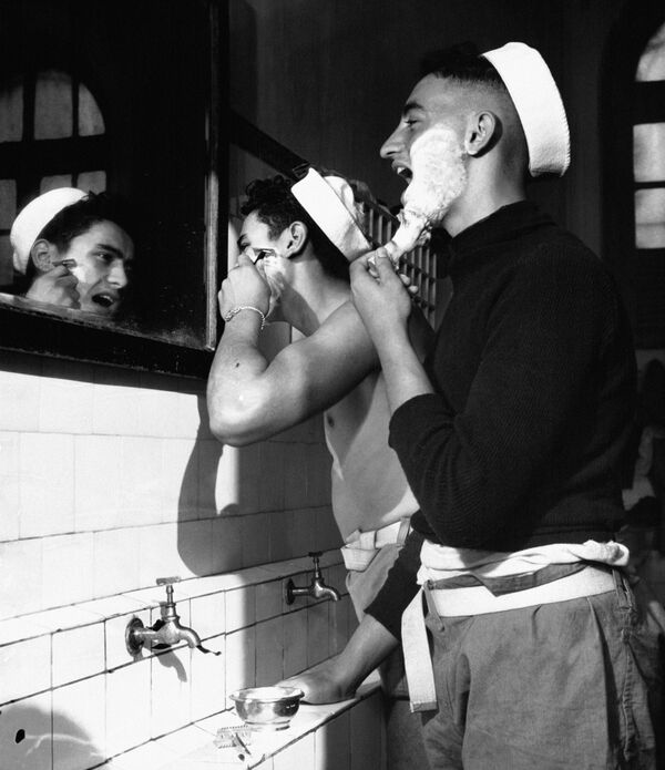 Морнари и запослени у поморству често се суочавају са изазовним условима, дугим раздвајањем од породица и ризицима које доноси живот на мору. - Sputnik Србија