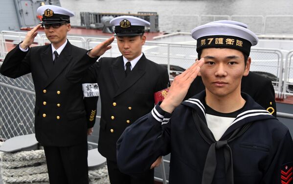 Грађани су позвани да путем друштвених мрежа, коришћењем хаштага #DayOfTheSeafarer, изразе захвалност онима који, упркос таласима и олујама, чине да свет непрестано плови напред. - Sputnik Србија