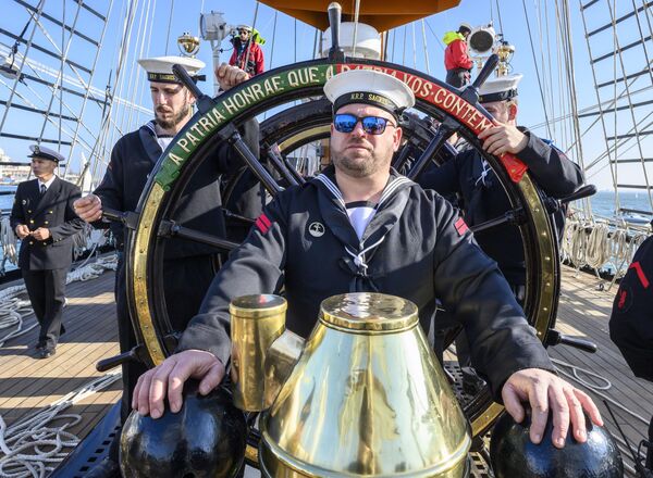 Преко 90 одсто светске трговине обавља се морским путем. - Sputnik Србија