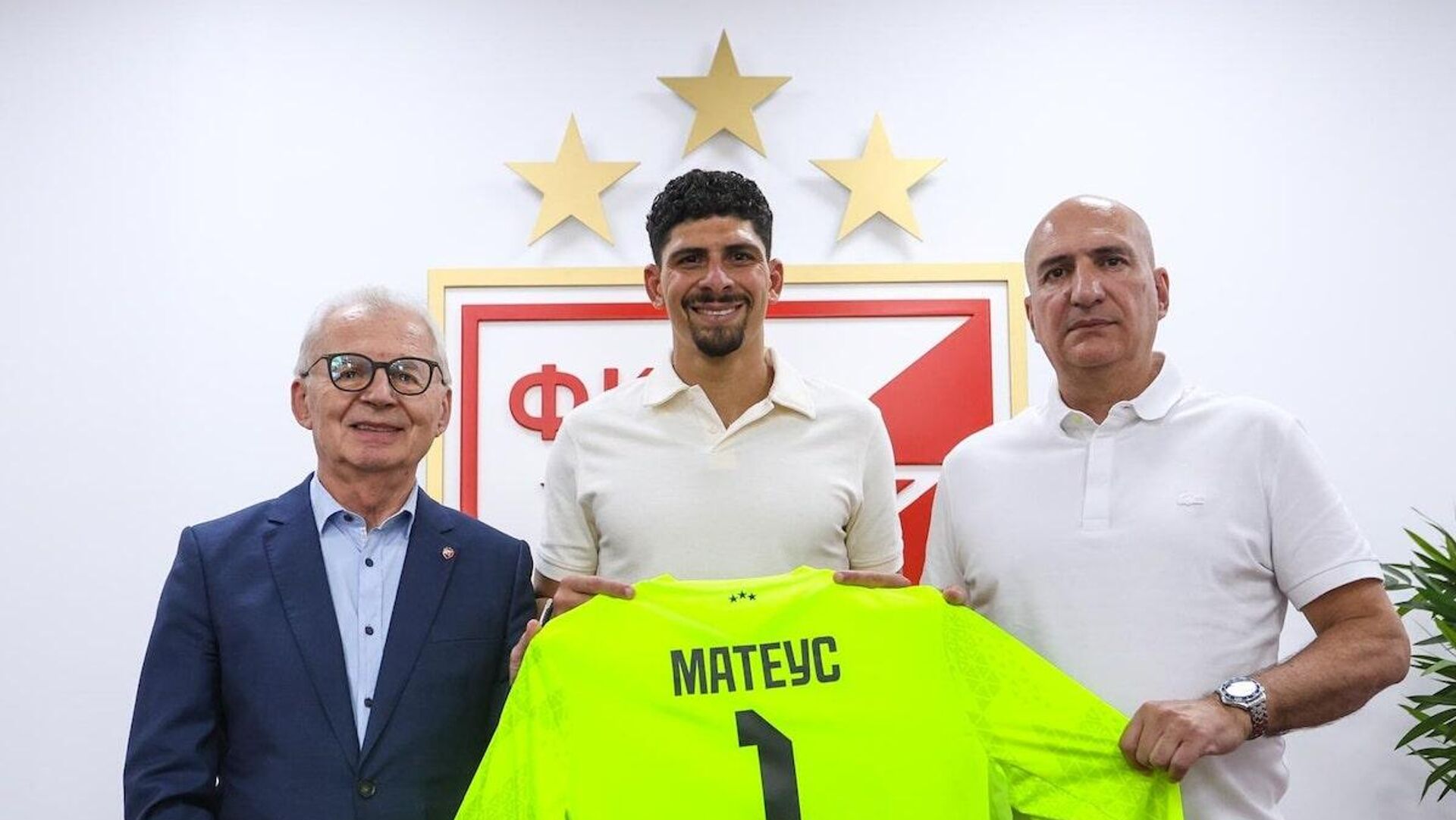 Звезда се похвалила: Стигао је Матеус