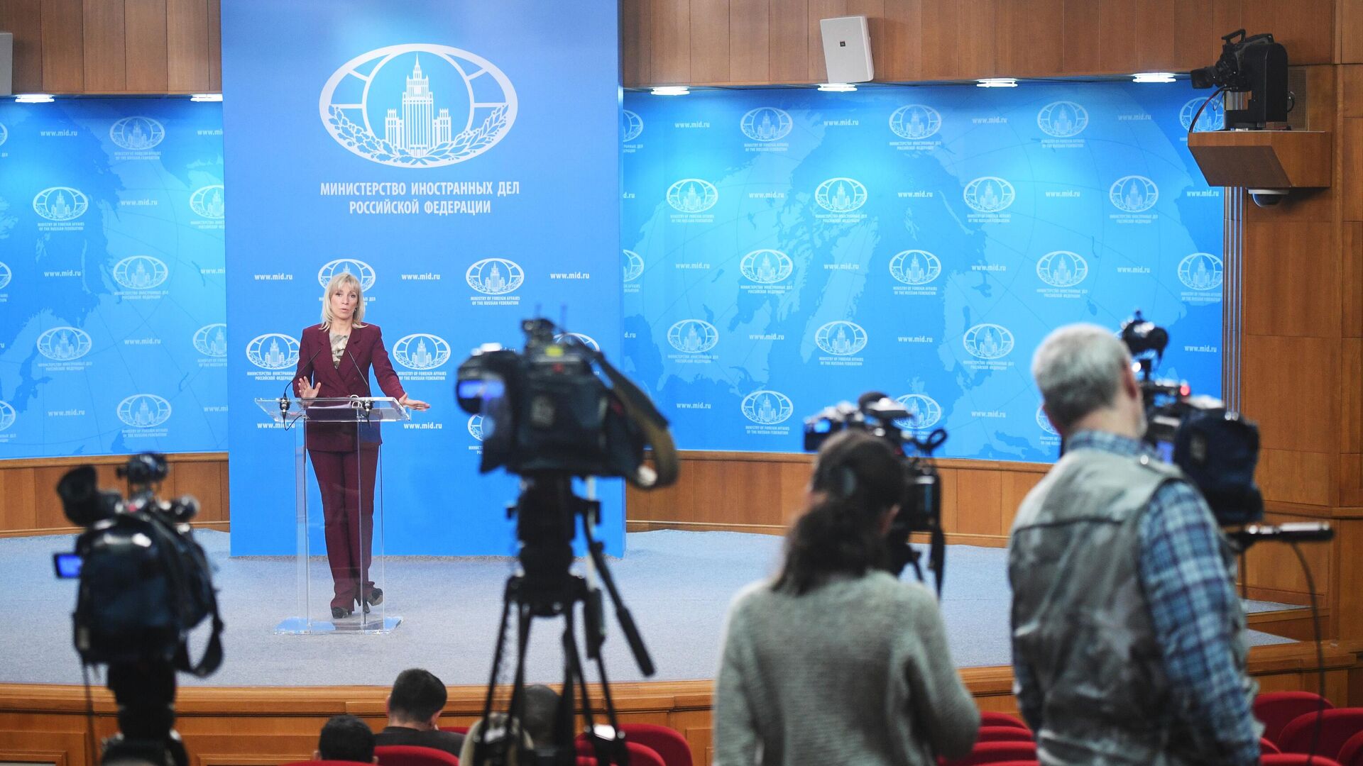 Захарова: Напад Украјинаца на кинеске новинаре тероризам