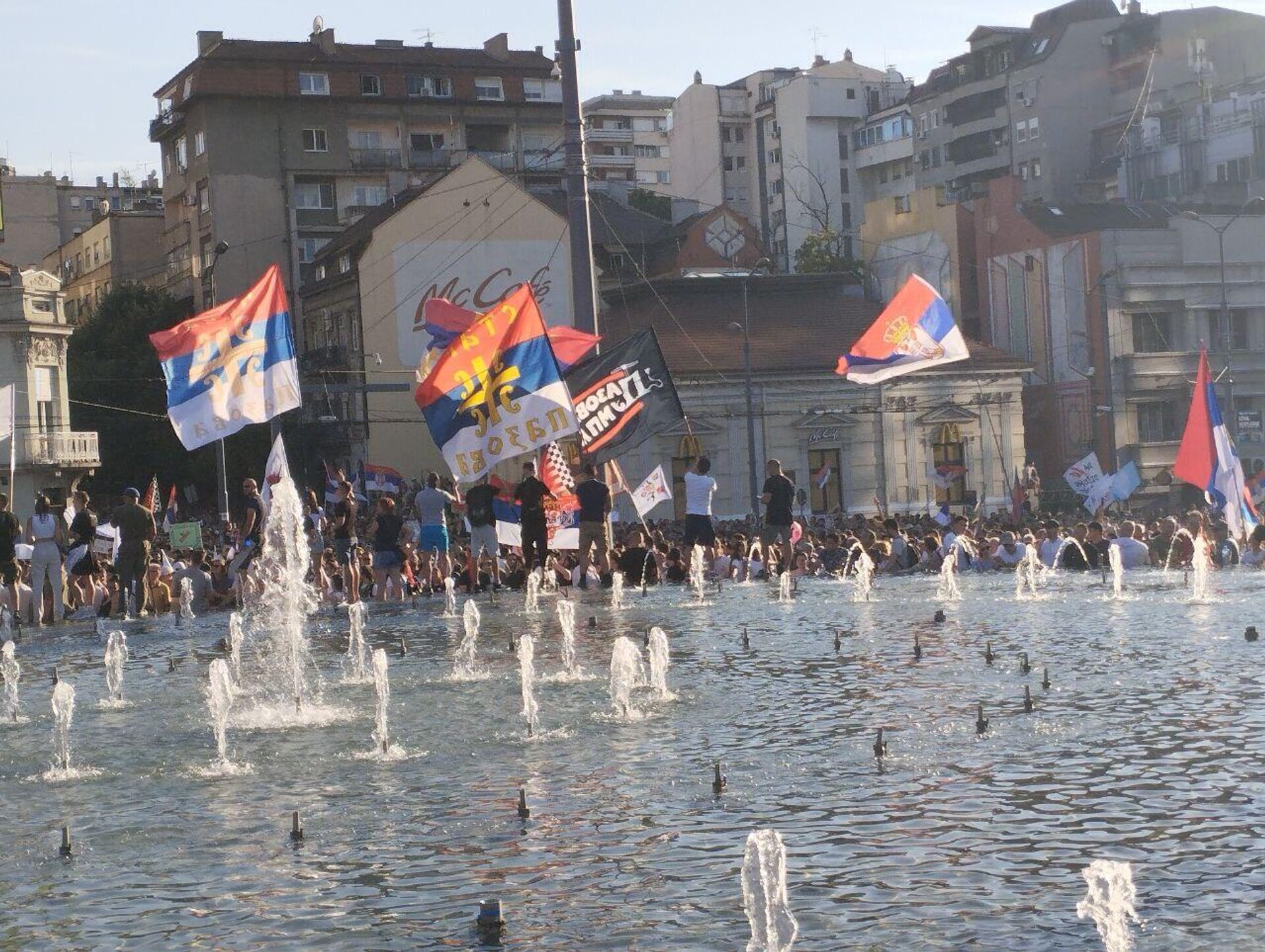 Studentski protest na Slaviji - Sputnik Srbija, 1920, 28.06.2025