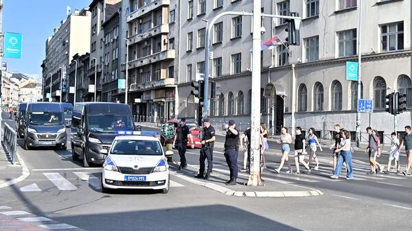 МУП: Током претходне ноћи проверен идентитет 44 особе, троје доведено у полицију