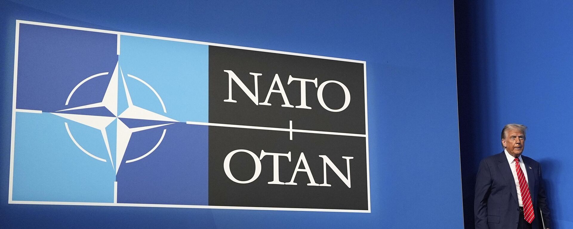 Donald Tramp na NATO samitu u Hagu - Sputnik Srbija, 1920, 18.08.2025
