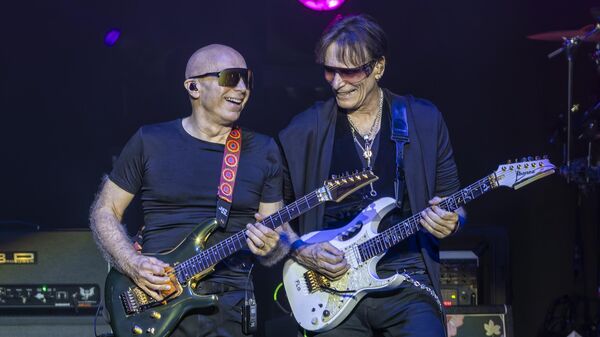 Džo Satrijani i Stiv Vaj  - Sputnik Srbija