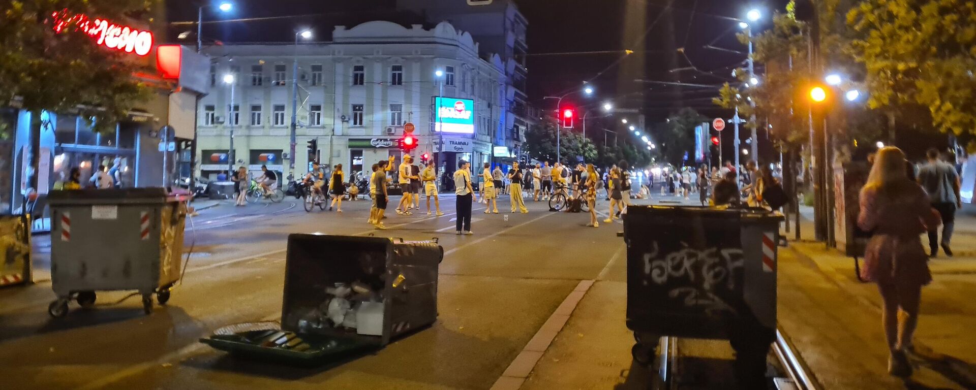 Блокада, протест у Берограду, угао Рузвелтове и Краљице Марије - Sputnik Србија, 1920, 02.07.2025