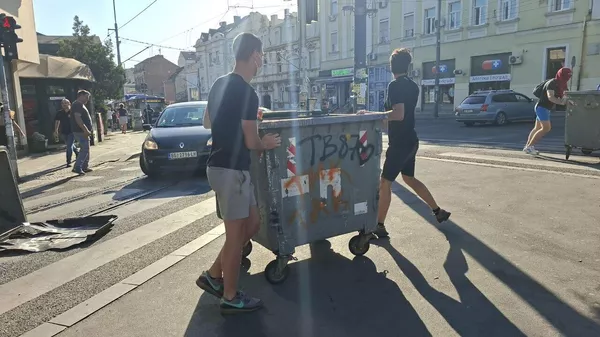 Блокада раскрснице улица Краљице Марије и Рузвелтове - Sputnik Србија