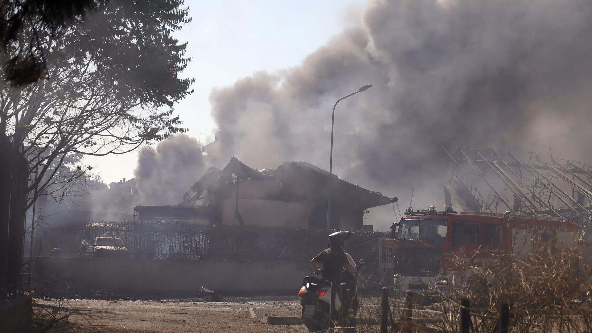 Взрыв и пожар на АЗС в Риме: более 20 пострадавших