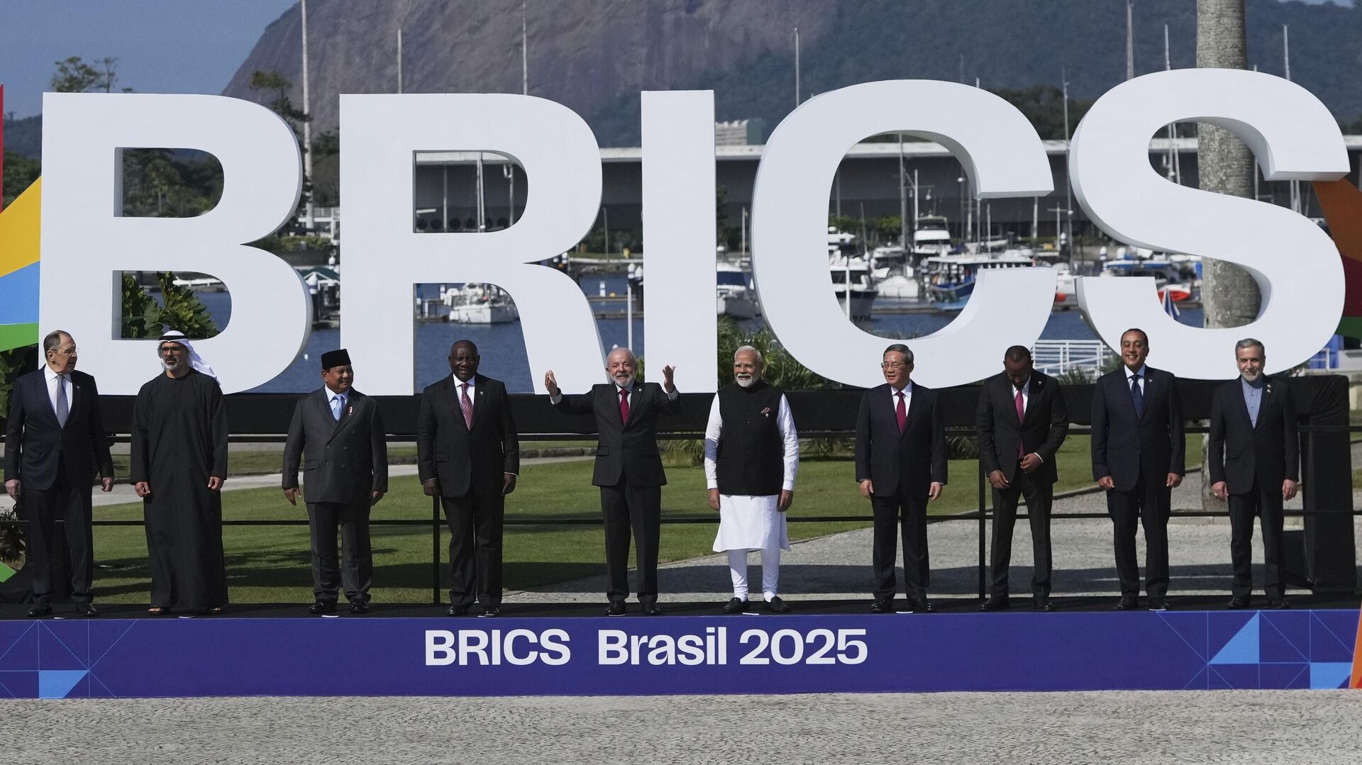 Lideri zemalja BRIKS-a na Samitu u Rio de Žaneiru Lideri zemalja BRIKS-a na Samitu u Rio de Žaneiru - Sputnik Srbija, 1920, 06.07.2025