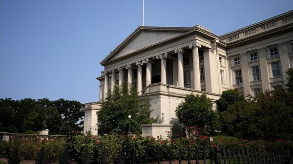 Tramp smenio guvernerku Federalnih rezervi, optužio je za prevaru