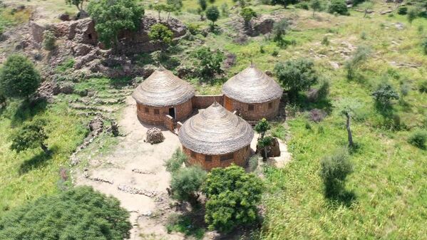 Поглед из ваздуха на колибе у археолошком месту на крајњем северу Камеруна. - Sputnik Србија