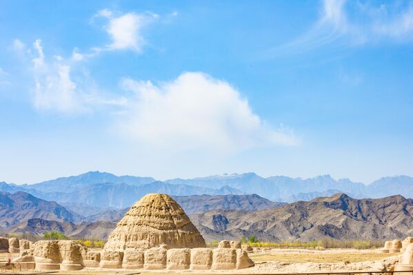 Царске гробнице династије Сисија, изграђене пре готово 1.000 година у Кини. - Sputnik Србија