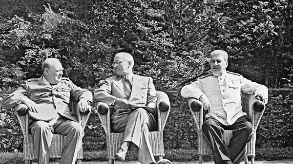 Truman, Čerčil i Staljin na Potsdamskoj konferenciji 1945. - Sputnik Srbija