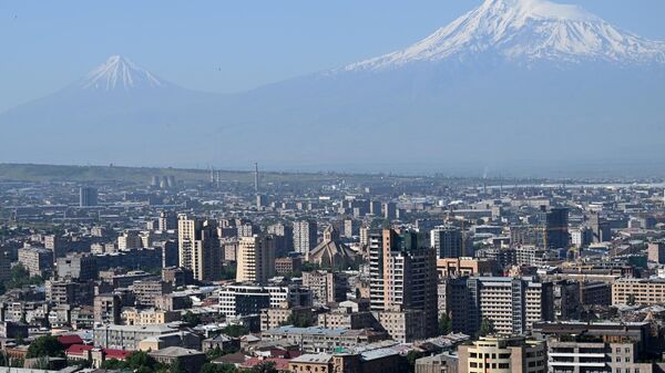 Pogled na Jerevan i planinu Ararat  - Sputnik Srbija