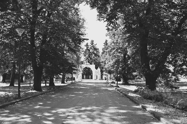 Из писама упућених кнегињи Љубици, која је са синовима Миланом и Михајлом боравила у Пожаревцу, види се да је кнез Милош њој оставио да се стара око обраде имања, које је касније уступио држави. - Sputnik Србија