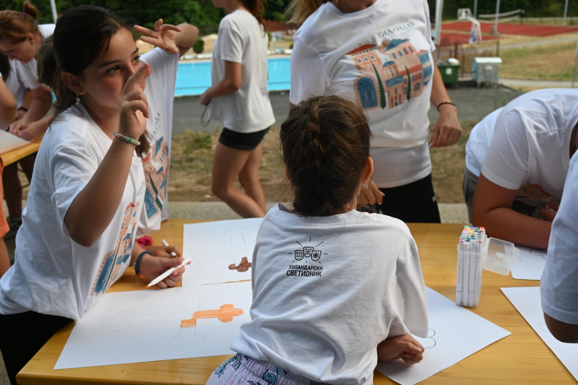 Већина деце стигла је из Атине, из породица које Теофилос годинама помаже - Sputnik Србија, 1920, 24.07.2025