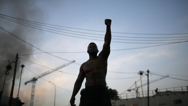 Човек са песницом - Sputnik Србија