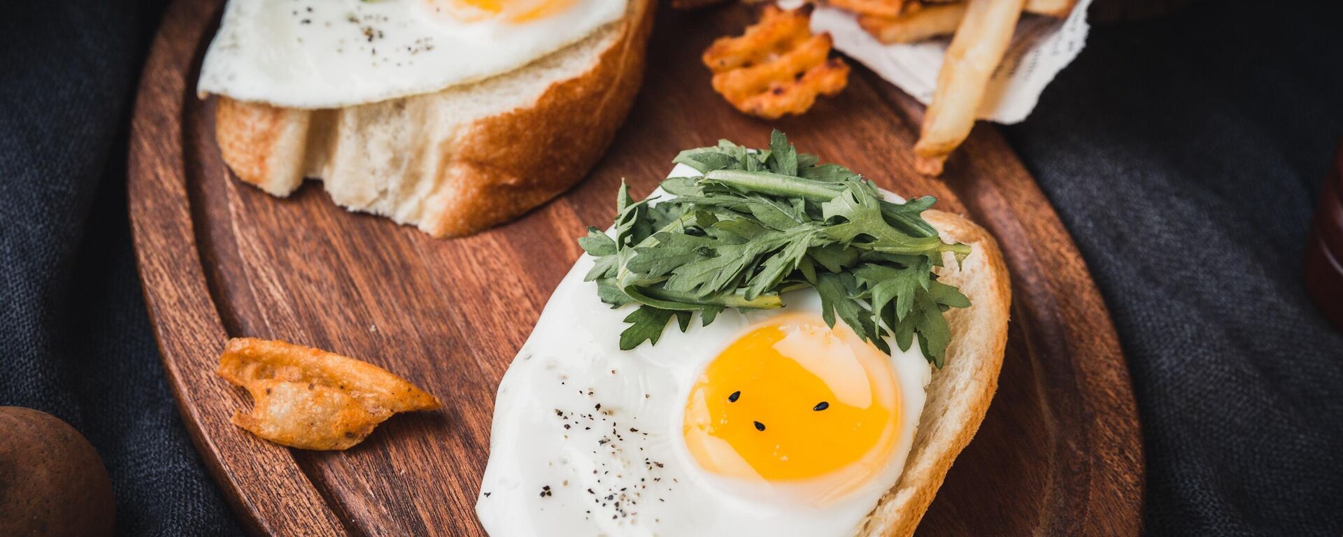 јаја на око јаја на око - Sputnik Србија, 1920, 26.07.2025