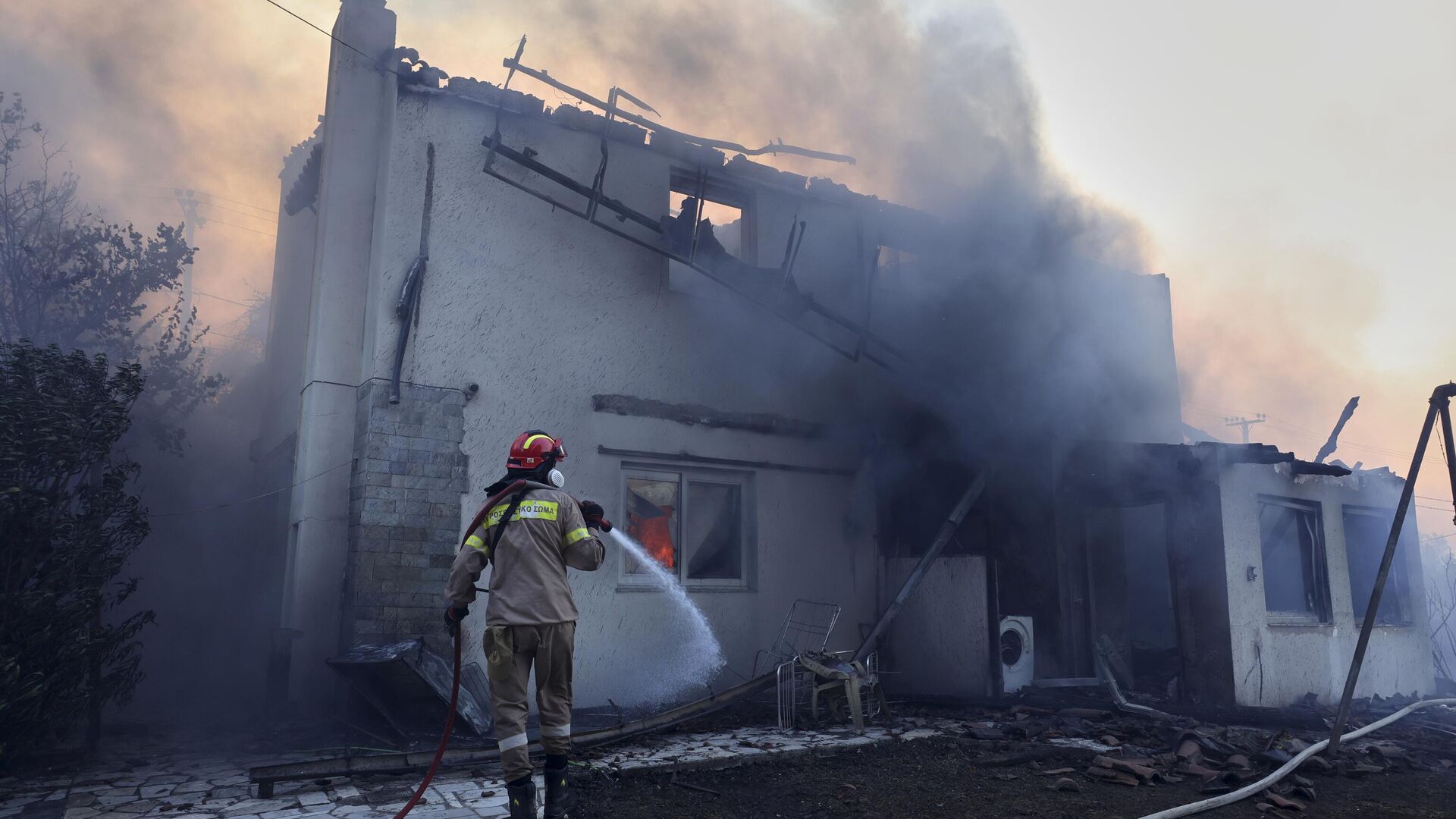 Пожар у Грчкој Пожар у Грчкој - Sputnik Србија, 1920, 27.07.2025