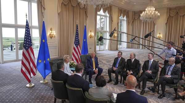 Доналд Трамп и Урсула фон дер Лајен. - Sputnik Србија