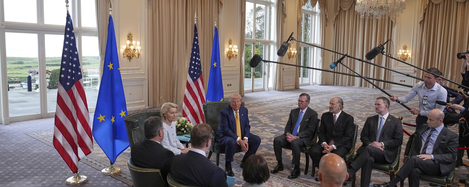 Donald Tramp i Ursula fon der Lajen. - Sputnik Srbija, 1920, 18.09.2025