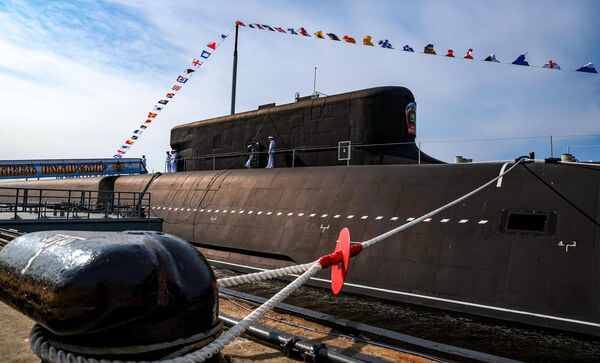 „Кнез Пожарски“ је руска стратешка нуклеарна подморница четврте генерације, наоружана интерконтиненталним ракетама "булава". „Кнез Пожарски“ је руска стратешка нуклеарна подморница четврте генерације, наоружана интерконтиненталним ракетама "булава". - Sputnik Србија