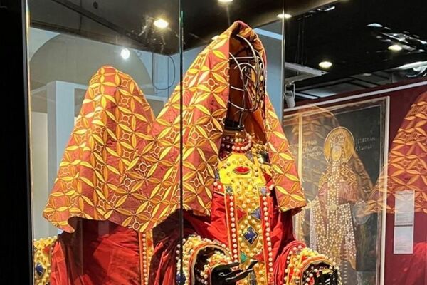 Реконструкција одежде краљице Каталине
Израда: костимографкиња Јелена Стокућа Реконструкција одежде краљице Каталине
Израда: костимографкиња Јелена Стокућа - Sputnik Србија